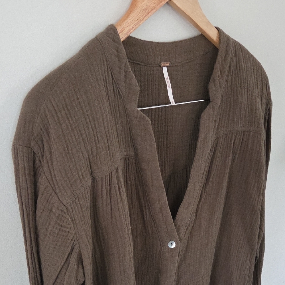 NWOT Free People Olive Blouse - Picture 2 of 9